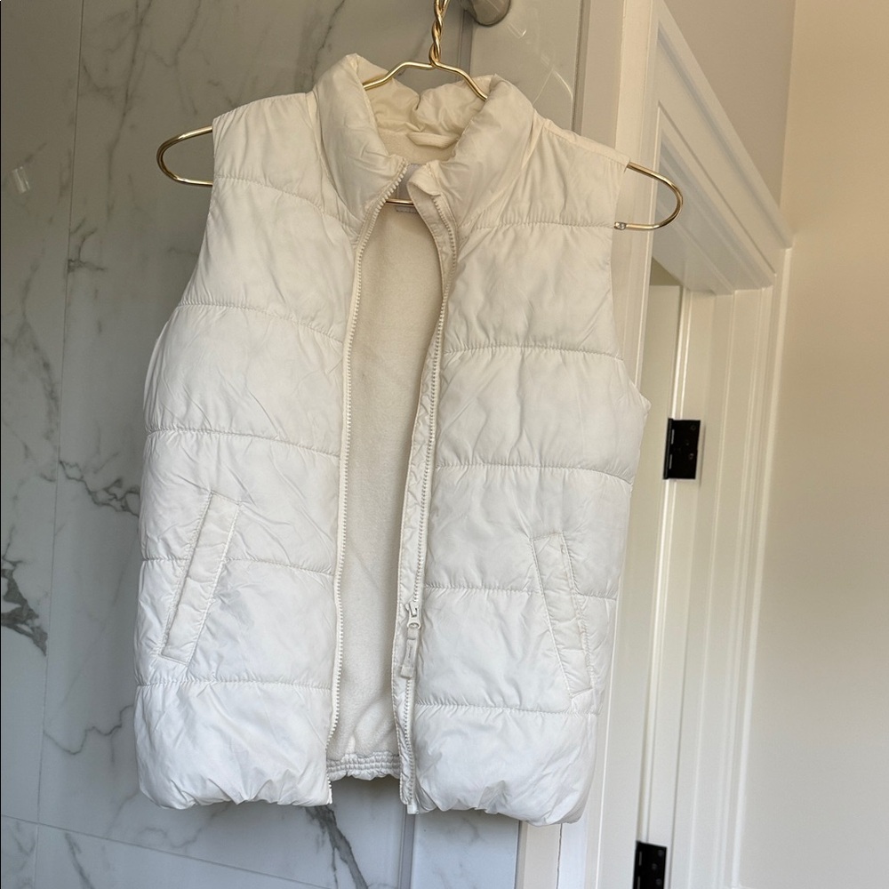 Old Navy Ivory Puffer Vest